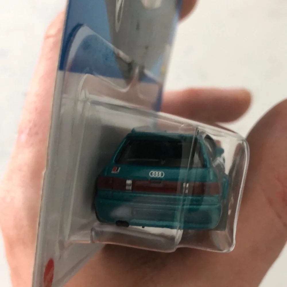'94 Audi Avant RS2 Toy Car - Blue